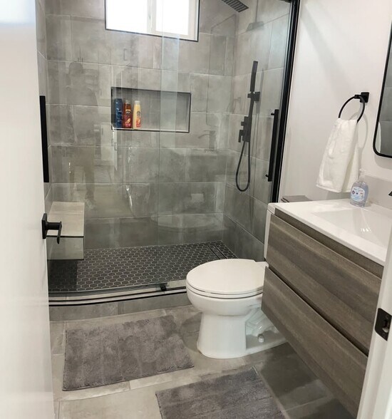 Building Photo - 6126 Alcove Ave