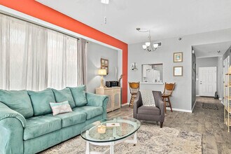 Building Photo - 110 Surfview Dr