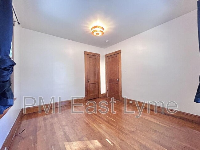 Building Photo - 261 Boswell Ave