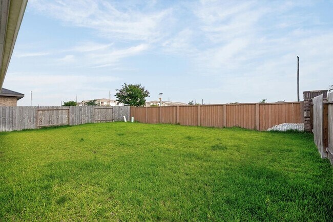 Building Photo - 29510 Paytons Park Ct