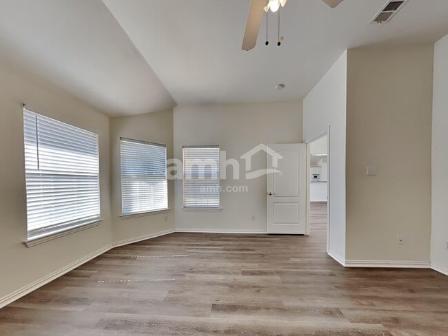 Building Photo - 2500 Kariba Ln