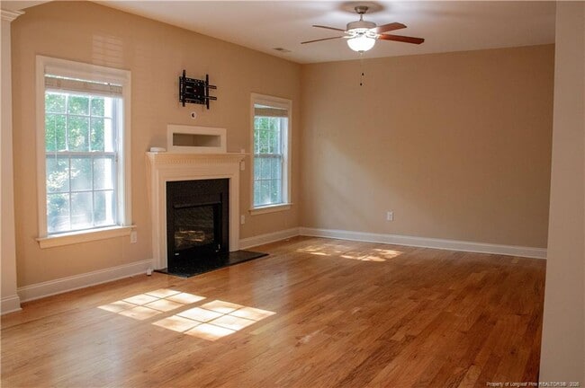 Building Photo - 44 Coswell Ct