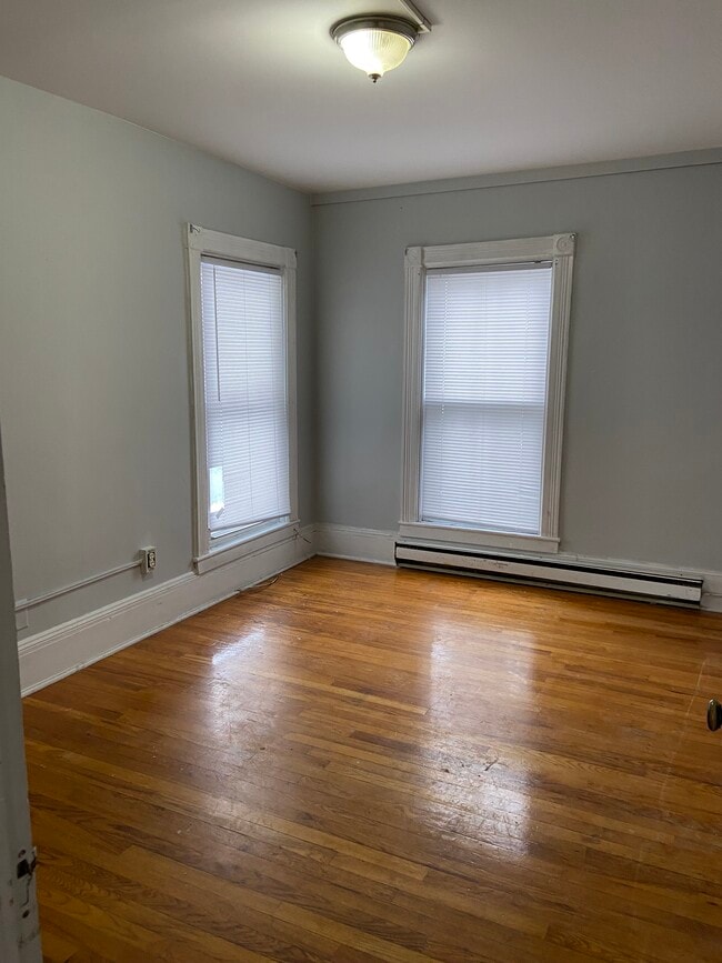 Building Photo - 15 LLC-44 Elm Street