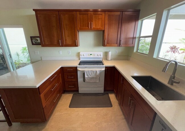 Building Photo - Turn-Key 2-Bedroom Home in The Pines – Ocean & Mountain Views!