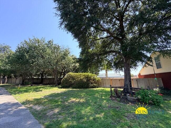 Building Photo - 4504 Boca Dr