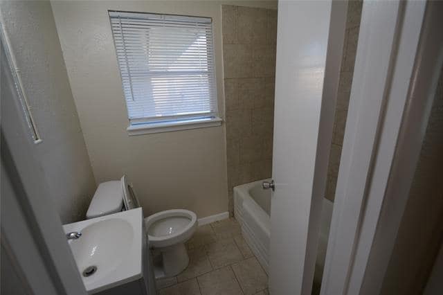 Building Photo - 8108 Redwood Dr