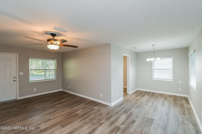 Building Photo - 5742 Norde Dr W