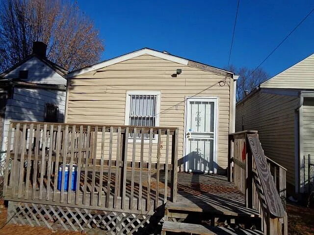 Building Photo - 2 bedroom, 1 bathroom house in Russell neighborhood