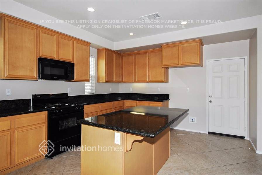 Building Photo - 26174 Charismatic Ct