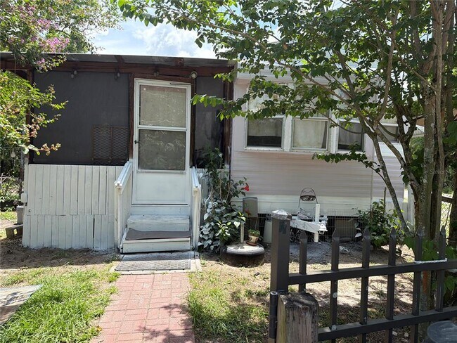Building Photo - 8426 Kricket Ln
