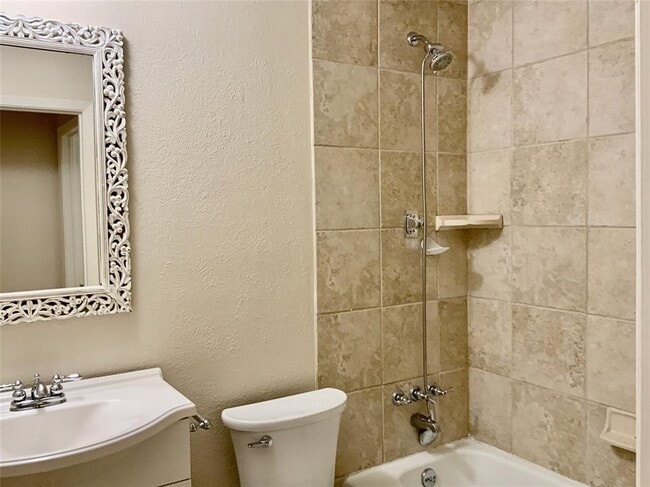 Building Photo - 11607 Barrington Way