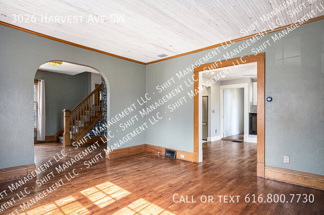 Building Photo - 3026 Harvest Ave SW