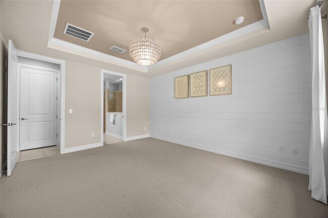 Building Photo - 2880 E Lake Pointe Dr