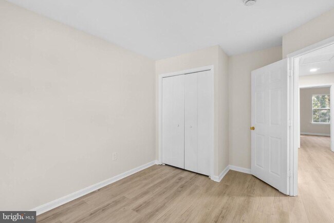 Building Photo - 111 Cavenrock Ct