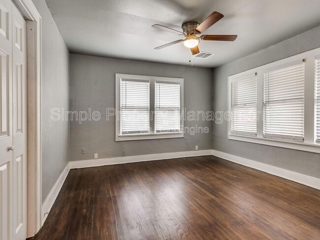 Building Photo - 4326 N Blackwelder Ave