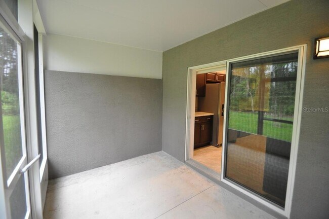 Building Photo - 11 Ullynn Pl