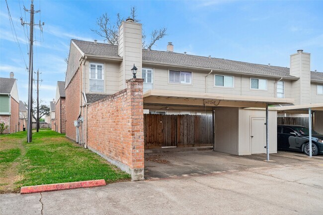 Building Photo - 14724 Perthshire Rd