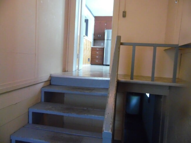 Building Photo - 1 Bedroom, 1 Bath Home,  close to Down Tow...
