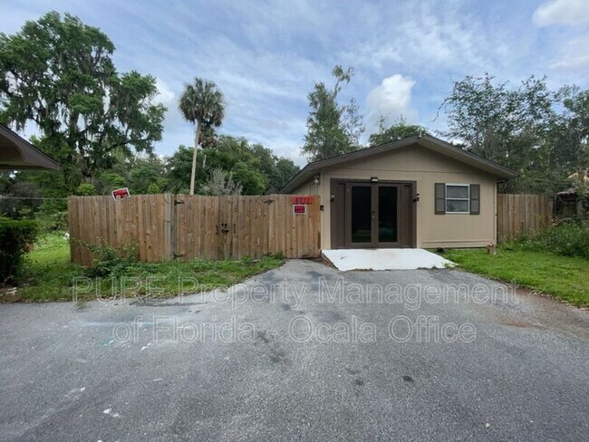 Building Photo - 4211 SW 6th Ave