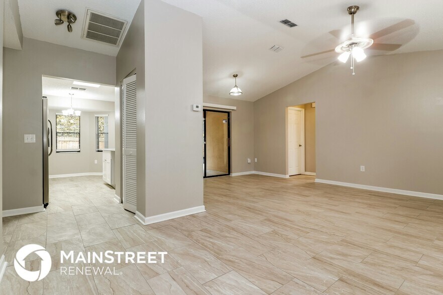 Building Photo - 11012 Bentwood Ct