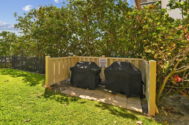 Building Photo - 15400 Gulf Blvd