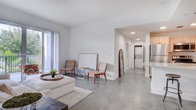 Building Photo - 2010 SW 25th Ter