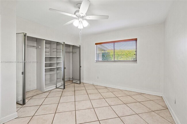Building Photo - 8475 SW 43rd St