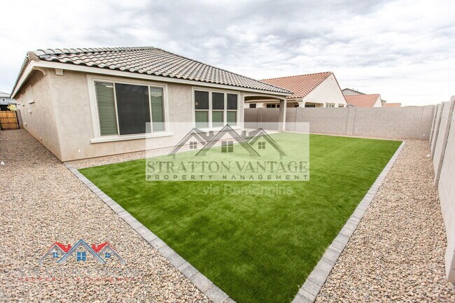 Building Photo - 17645 W Palo Verde Dr