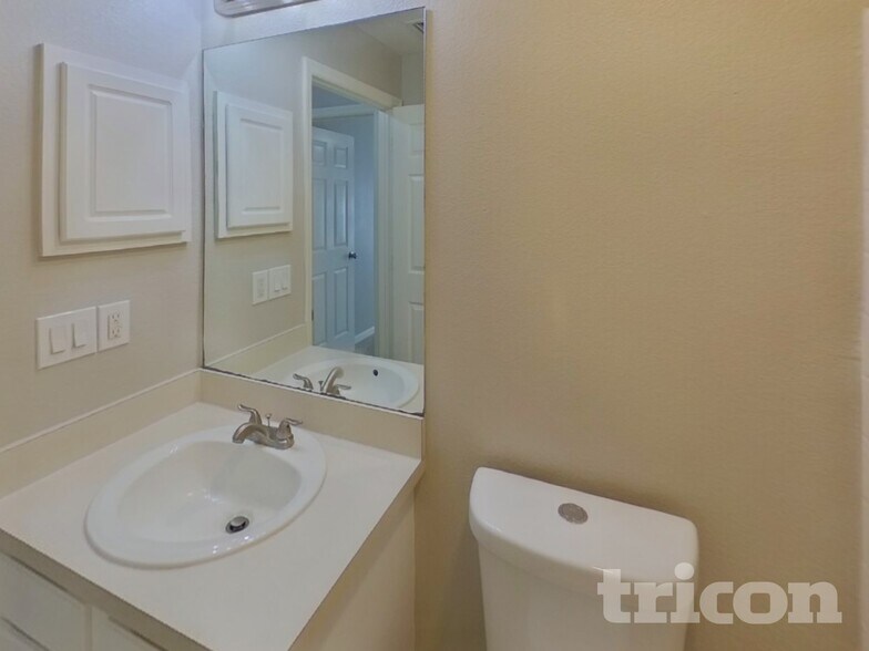 Building Photo - 3965 Caballero Ave