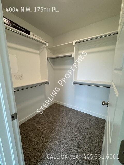 Building Photo - 4004 NW 175th Pl