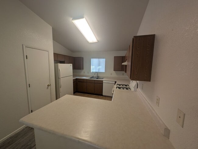 Building Photo - Rita Ranch ready for move in