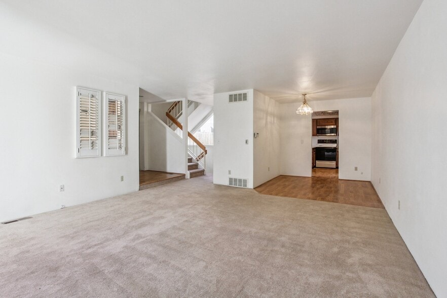 Building Photo - 1050 S Monaco Pky