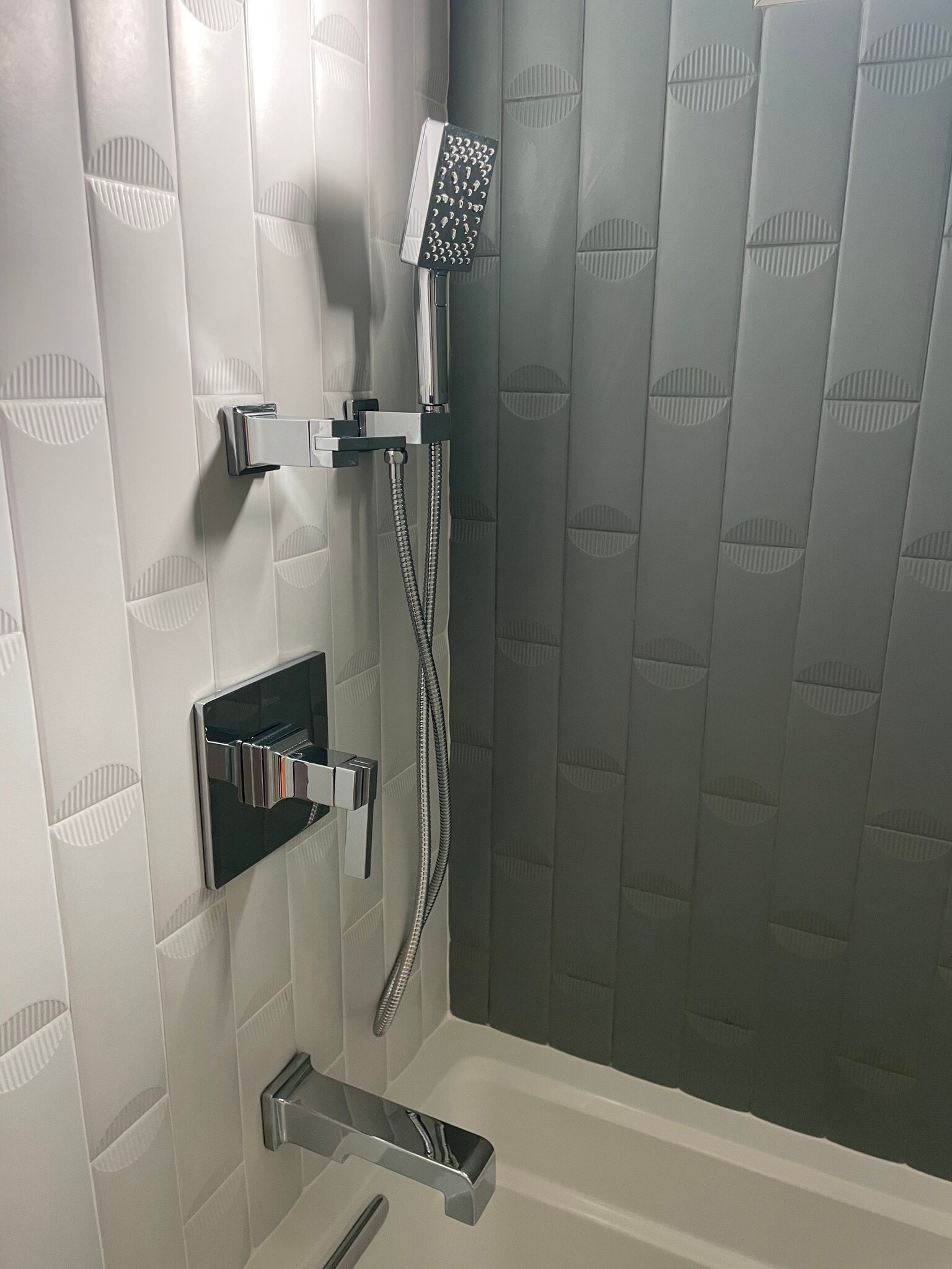 Building Photo - 536 1st St