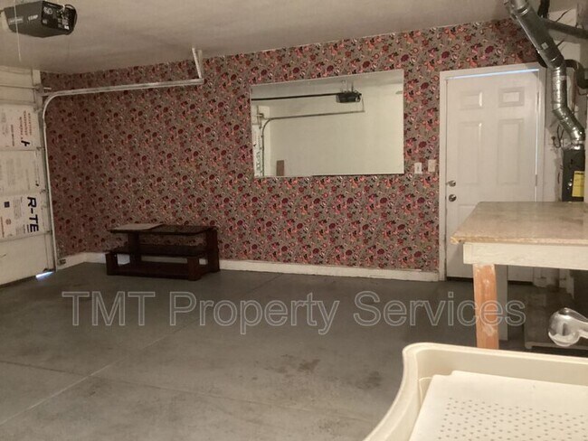 Building Photo - 8587 New Island Way