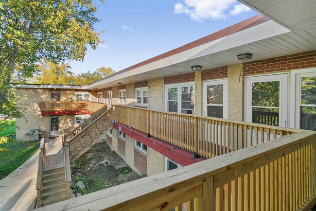 Building Photo - 991 Tollview Ave