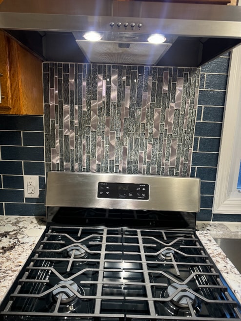 Building Photo - 437 Elm Ave