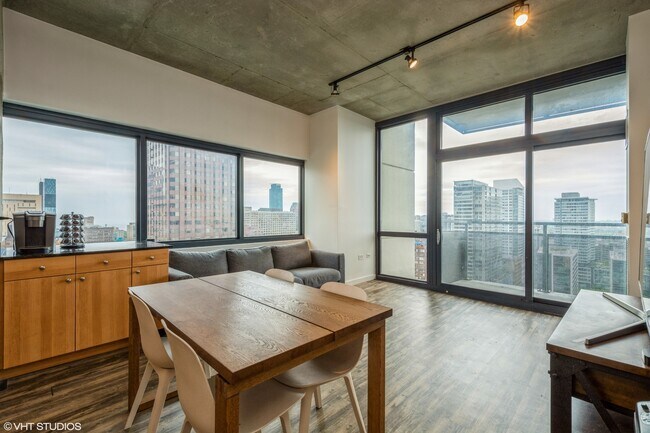 Building Photo - 235 W Van Buren St