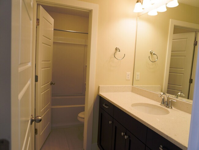 Building Photo - 2274 S 50 E