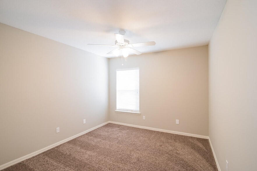 Building Photo - 172 Afton Ln