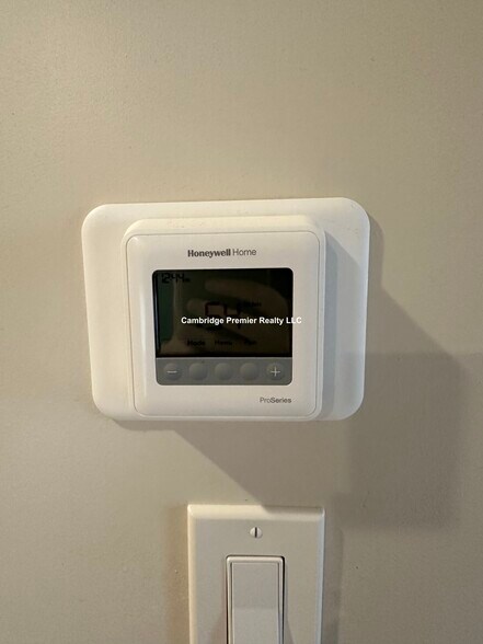 Building Photo - 96 Willis Ave