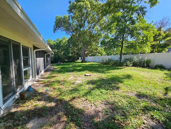 Building Photo - Charming 2 Bed, 2 Bath Home for Rent in Spring Hill (34609) – Spacious, Bright, and Perfectly Loc...
