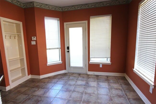 Building Photo - 1410 Caine Hill Ct