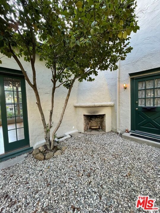 Building Photo - 3116 Lake Hollywood Dr
