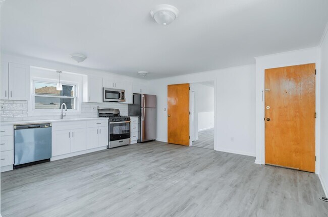 Primary Photo - 33 E 42nd St