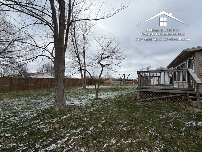 Building Photo - 1803 N School Blvd