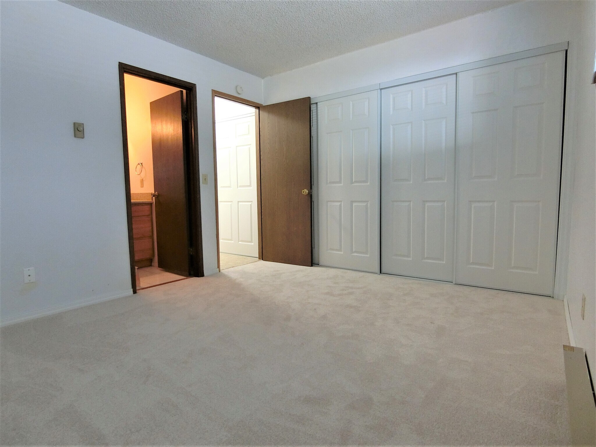 Building Photo - 5842 NE 75th St