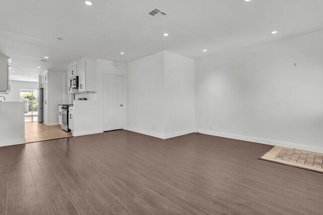 Building Photo - 4818 138th St