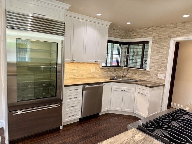 Building Photo - 1586 Stapleton Ct