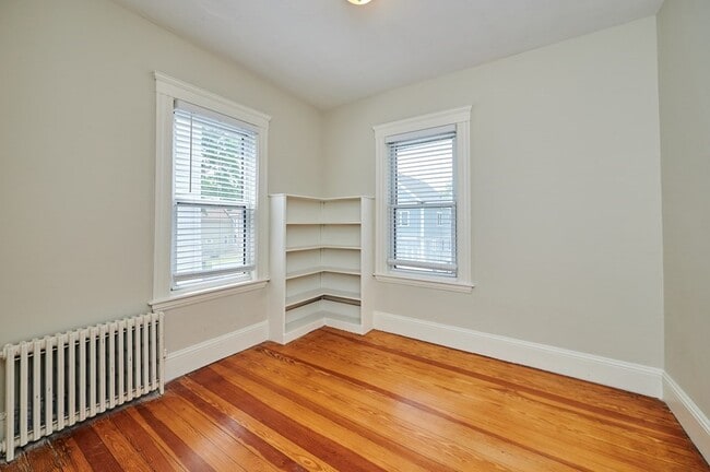 Building Photo - 1873 Hyde Park Ave