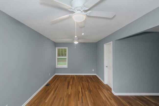 Building Photo - WELCOME HOME!